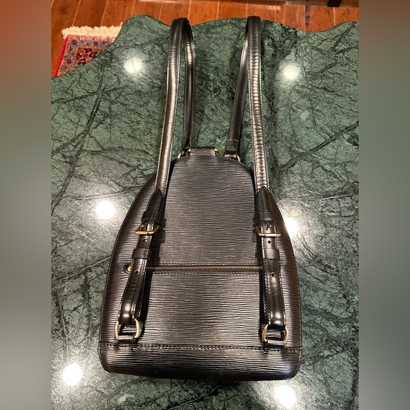 LOUIS VUITTON Mabillon Backpack Bag Epi Leather Black - Picture 5 of 13